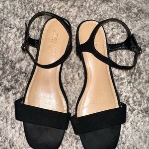 LC Lauren Conrad Elegant Black Sandals